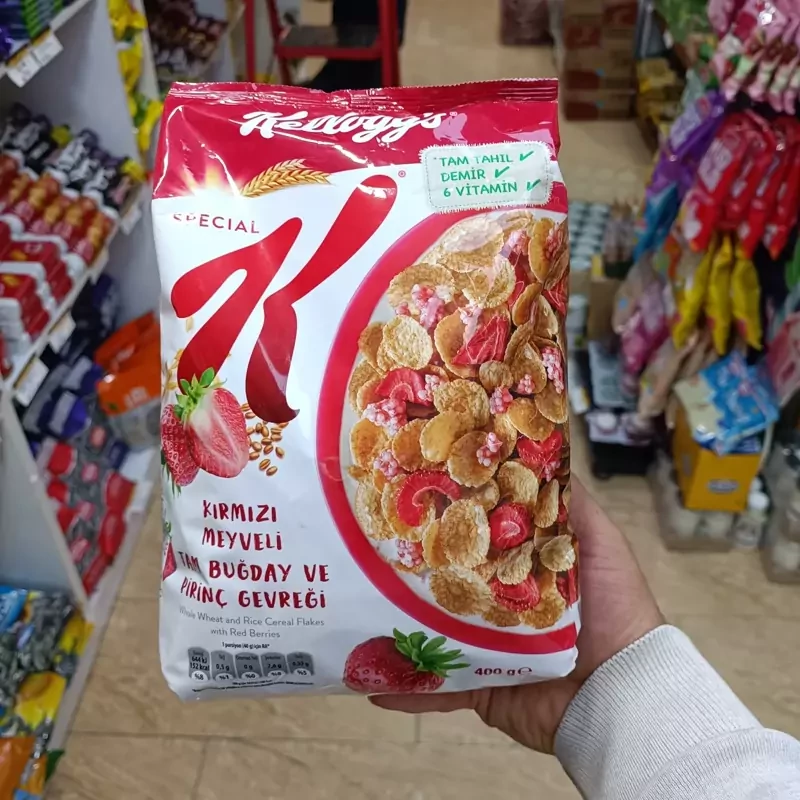 غلات صبحانه کلاگز توت فرنگی وزن 400 گرم