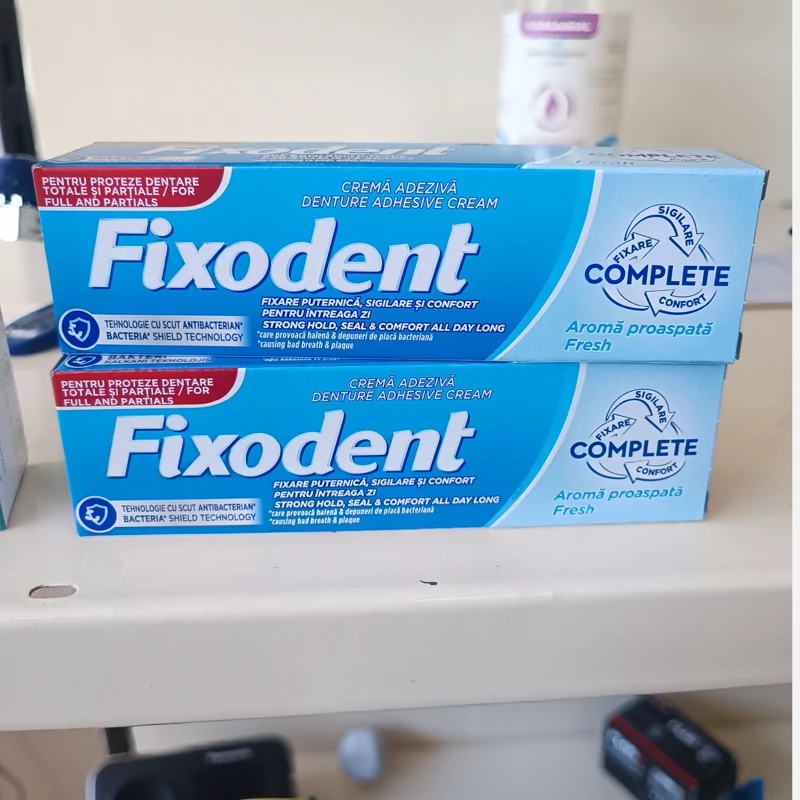 چسب دندان مصنوعی فیکسودنت Fixodent حجم 47 گرم